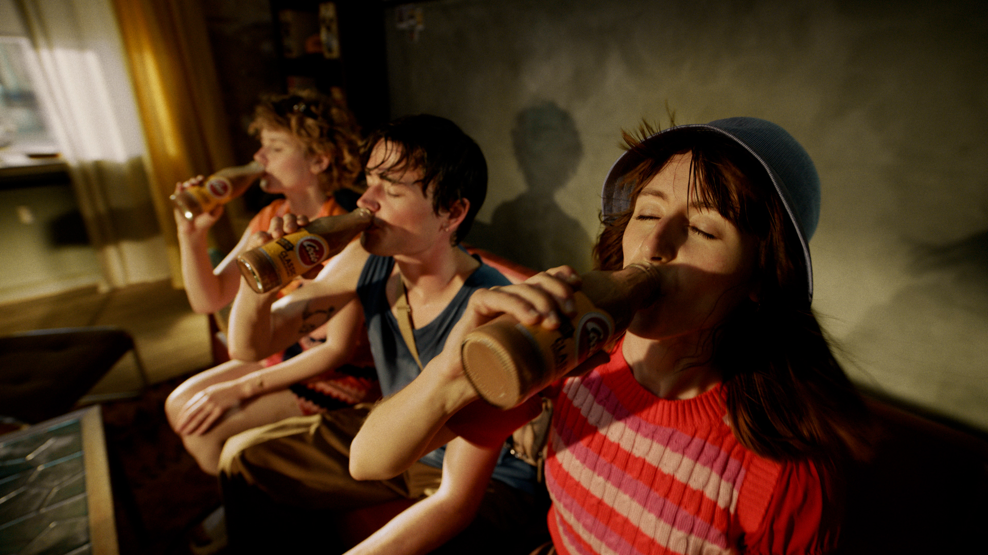 global_coci_chilled_vid20_16x9_hero_crave_en_22-05-002.00_00_14_08.Still003